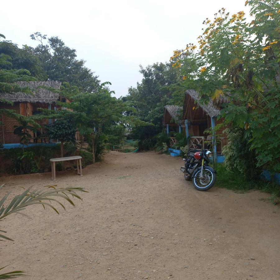 Hampi Nature Cottage Eksteriør billede